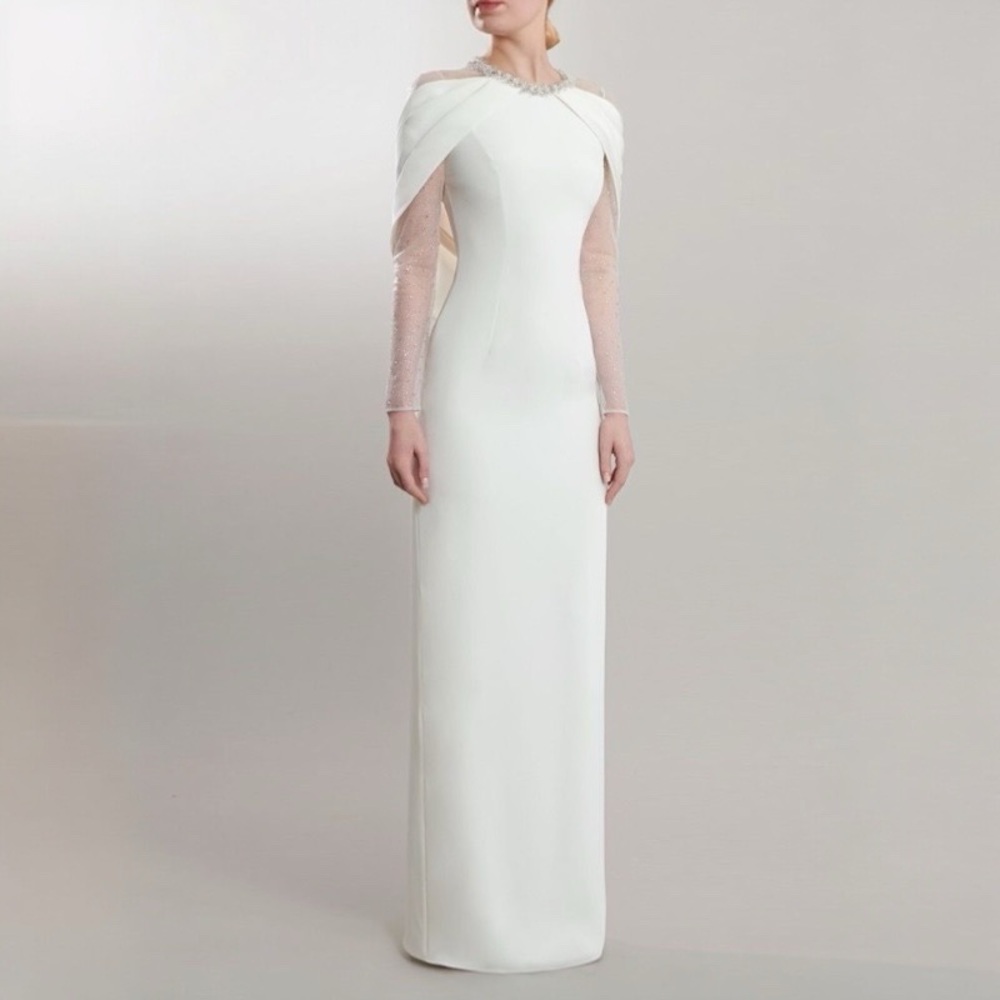 US 6 Jenny Packham Illusion Sleeve Crystal-Embellished
Cape-Style Gown NWT